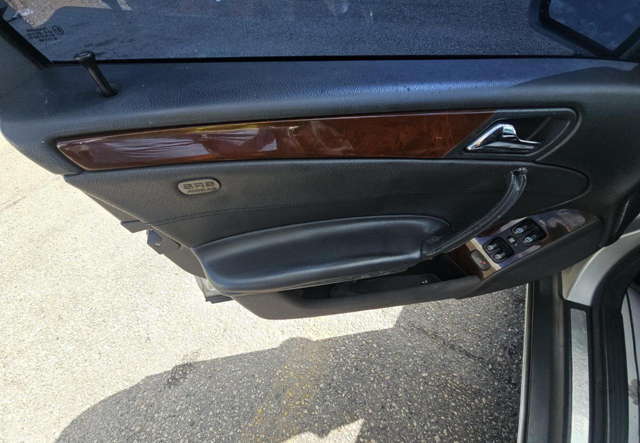 Mercedes-Benz C-Class  2002