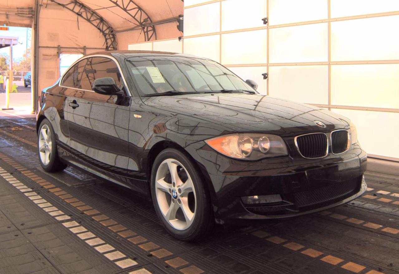 BMW 128i  2010