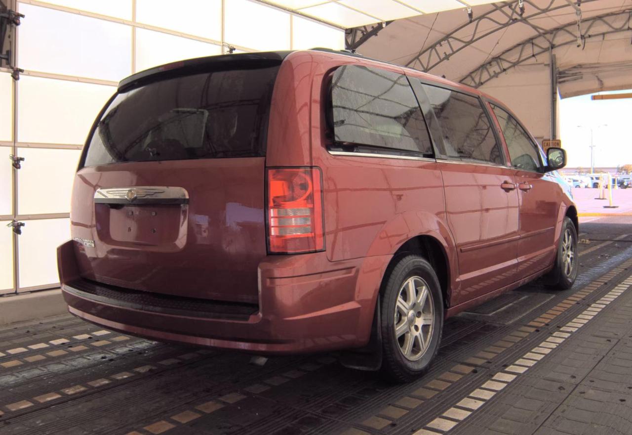 Chrysler Town & Country  2008