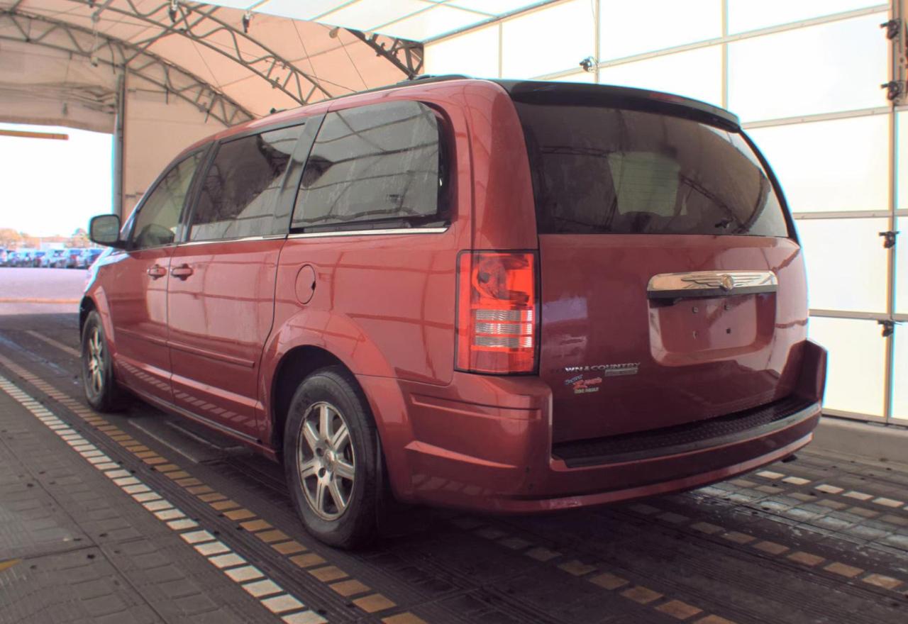 Chrysler Town & Country  2008