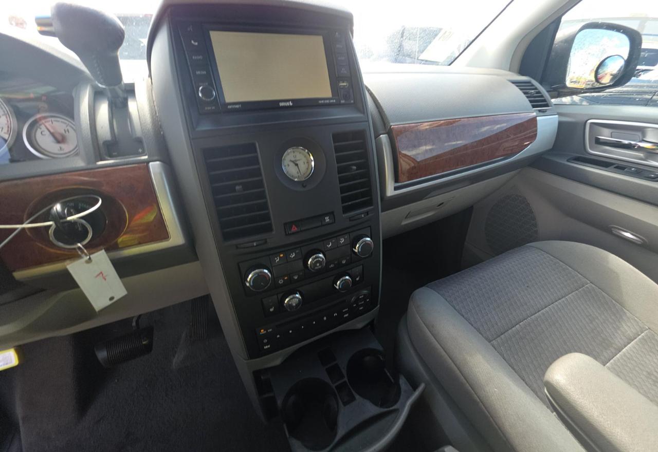 Chrysler Town & Country  2008