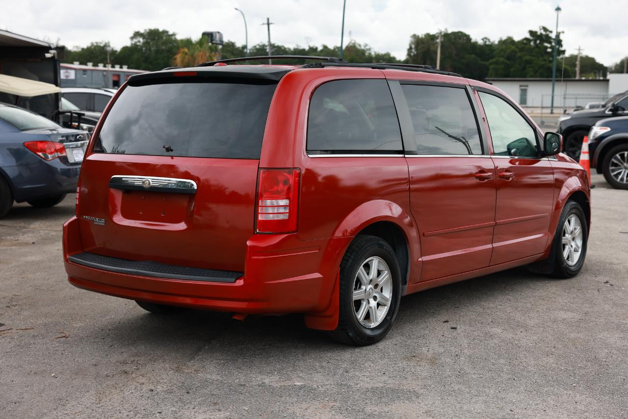 Chrysler Town & Country  2008