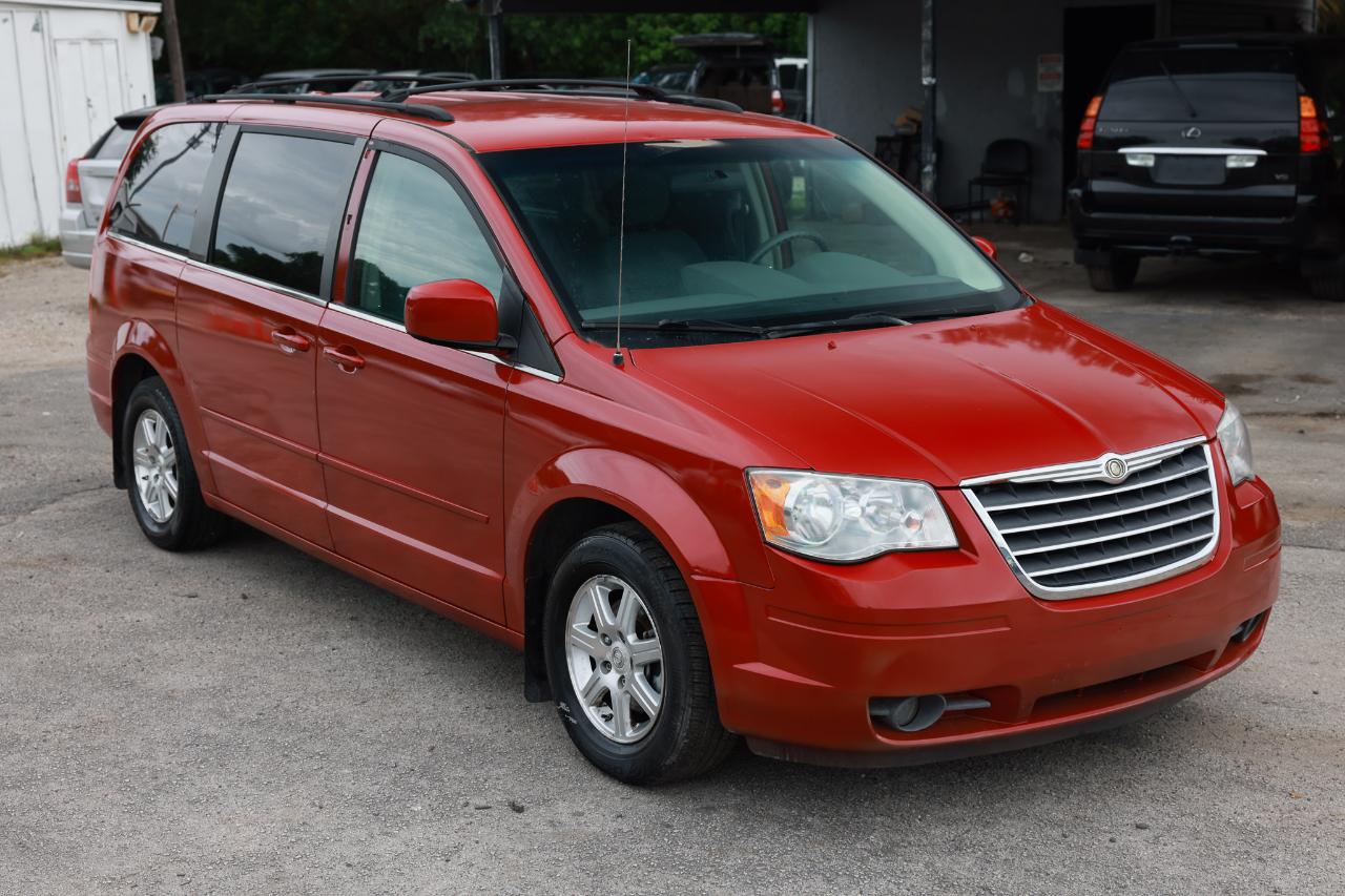 Chrysler Town & Country  2008