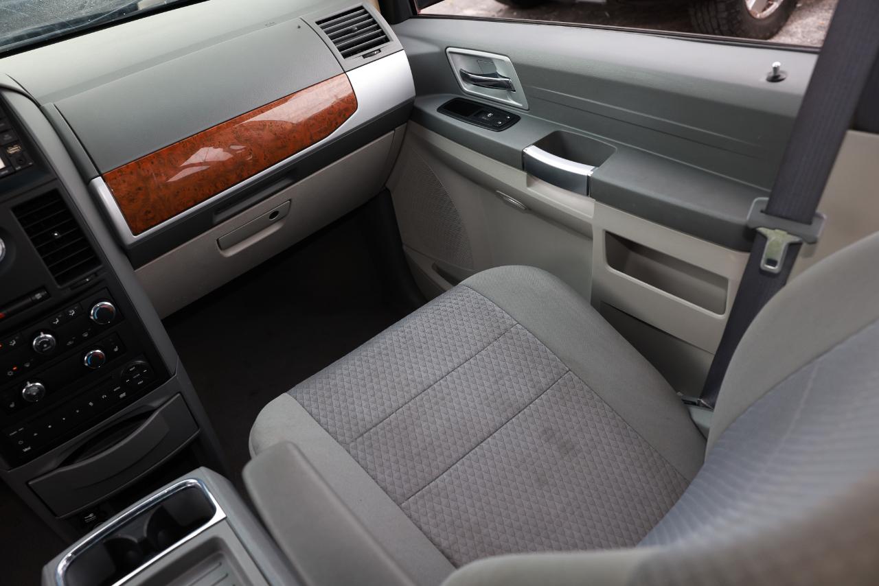 Chrysler Town & Country  2008