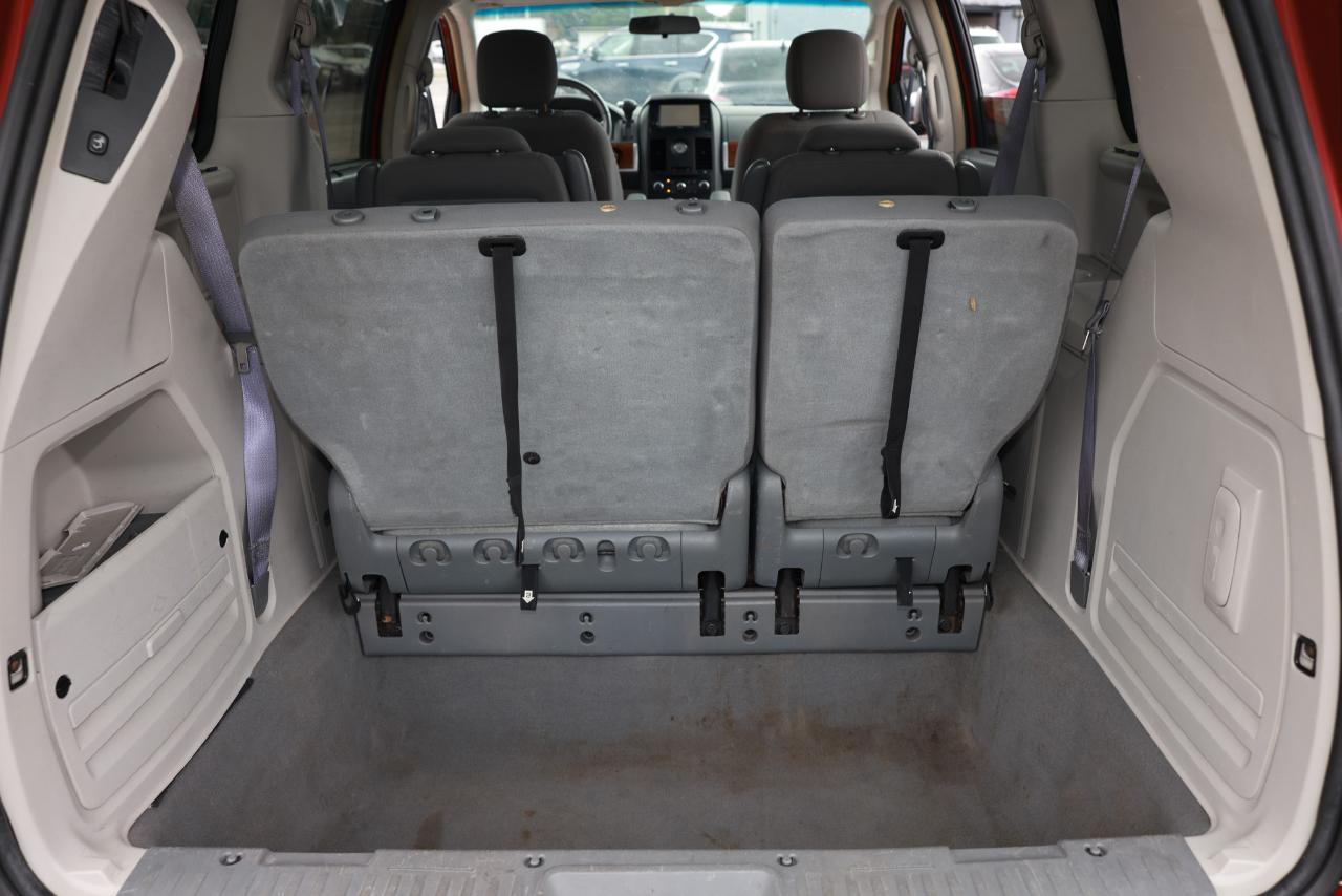 Chrysler Town & Country  2008