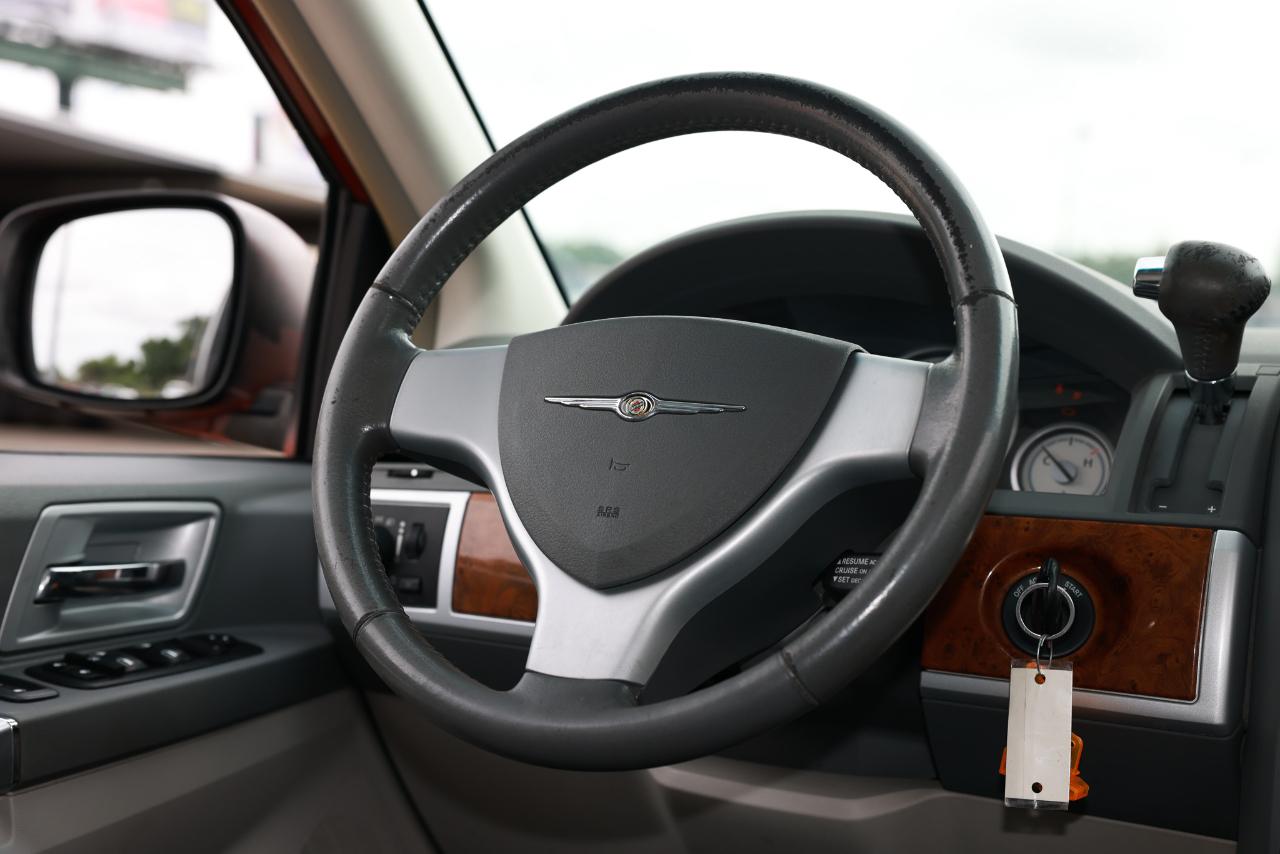 Chrysler Town & Country  2008