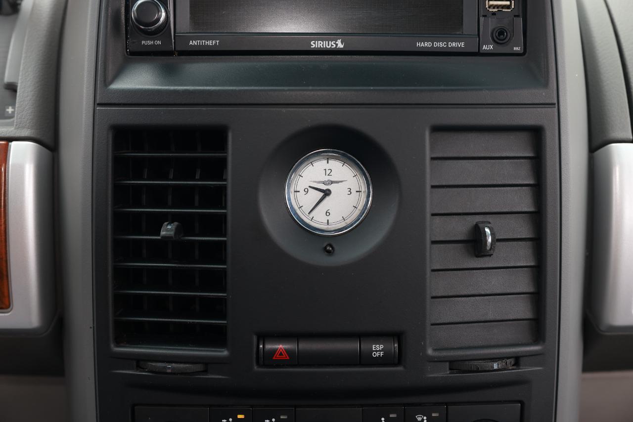 Chrysler Town & Country  2008