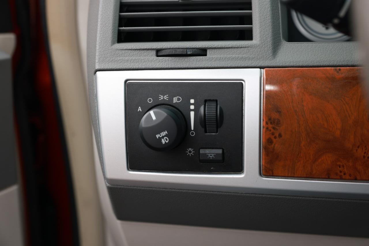 Chrysler Town & Country  2008