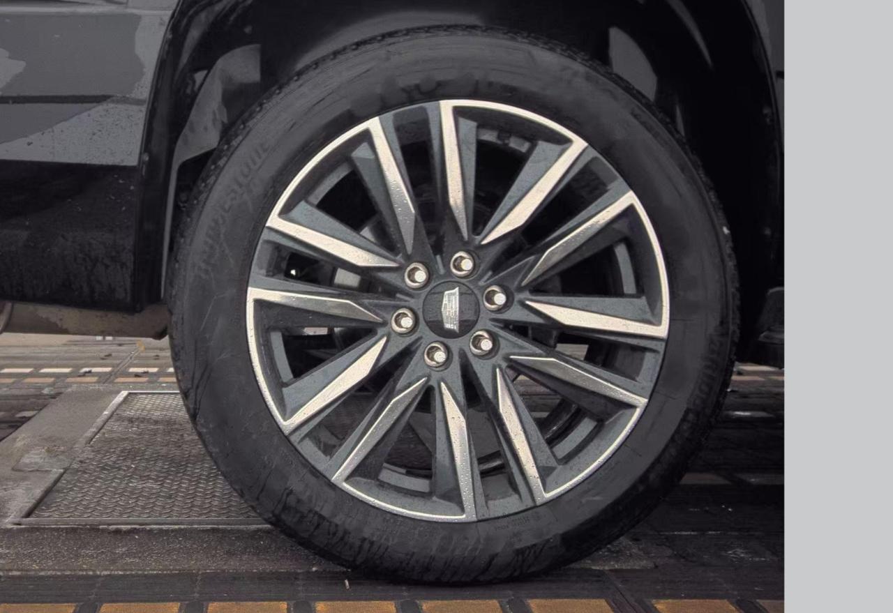 Cadillac Escalade ESV  2012