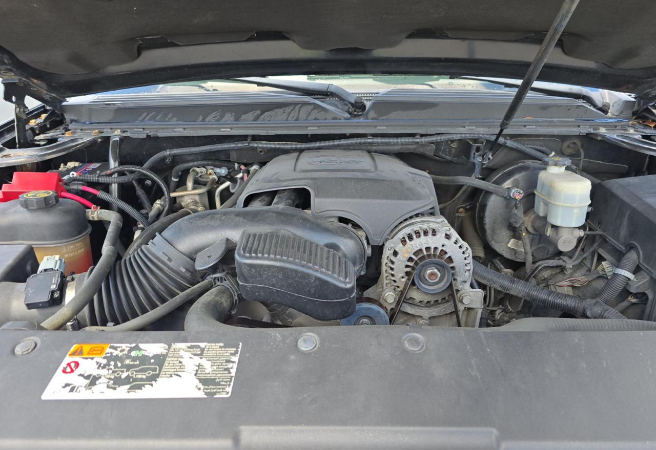 Cadillac Escalade ESV  2012