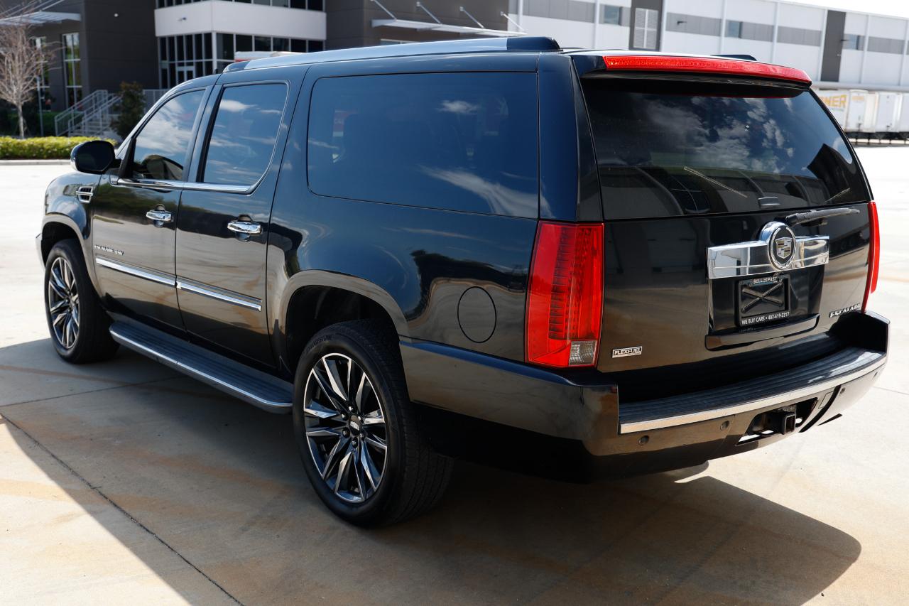 Cadillac Escalade ESV  2012