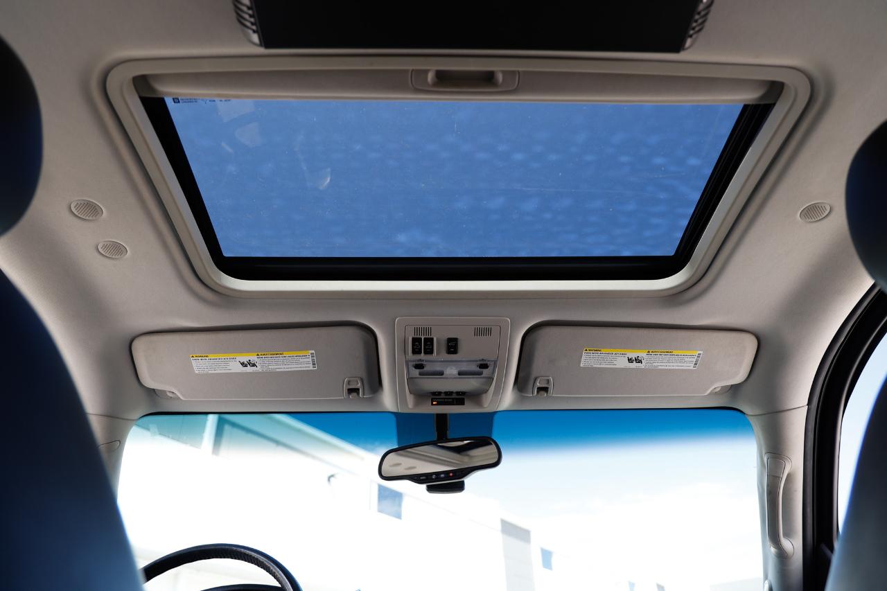 Cadillac Escalade ESV  2012