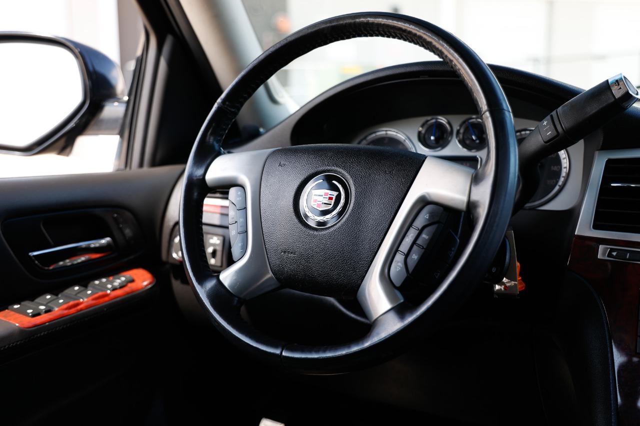 Cadillac Escalade ESV  2012