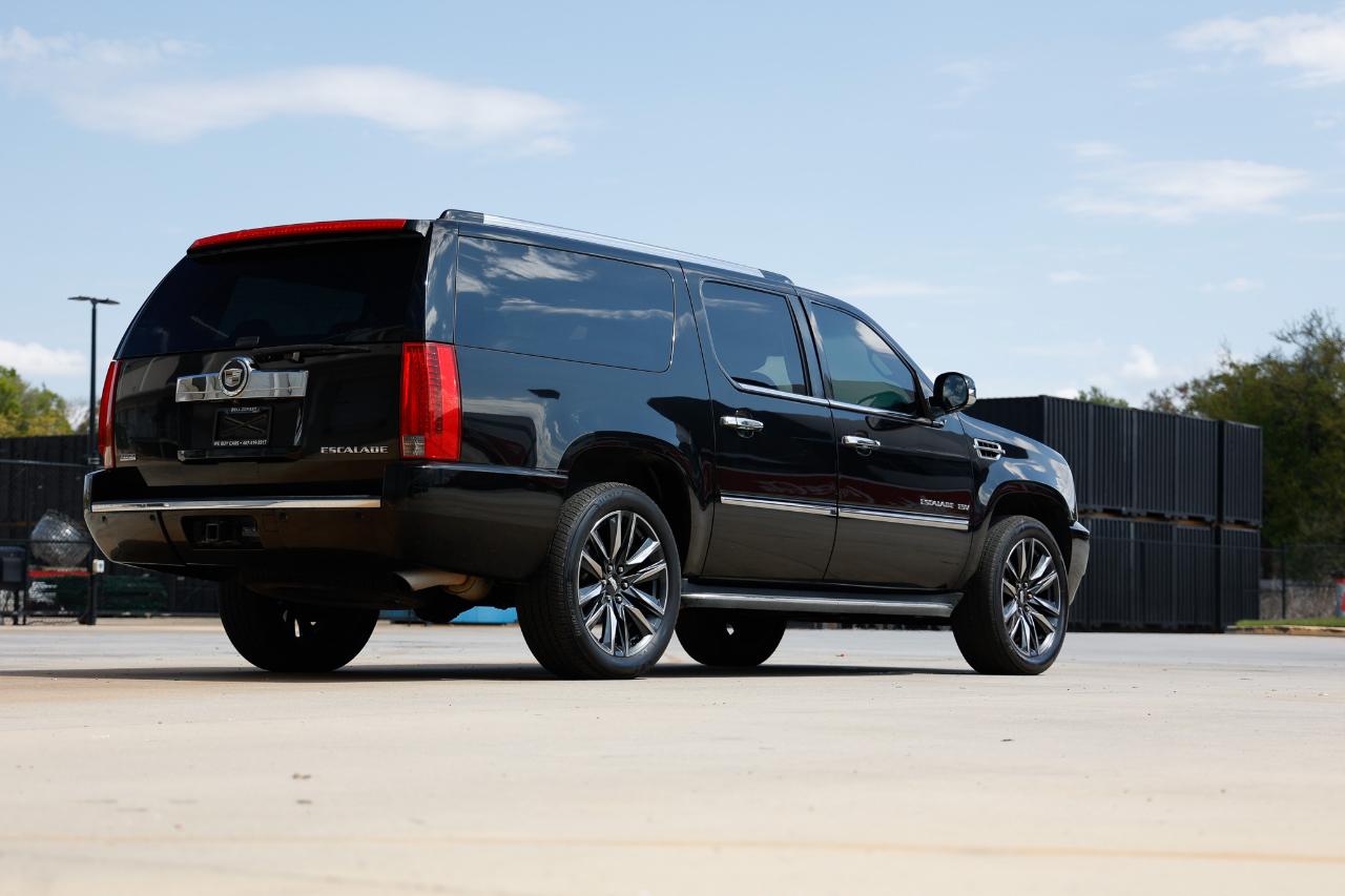 Cadillac Escalade ESV  2012