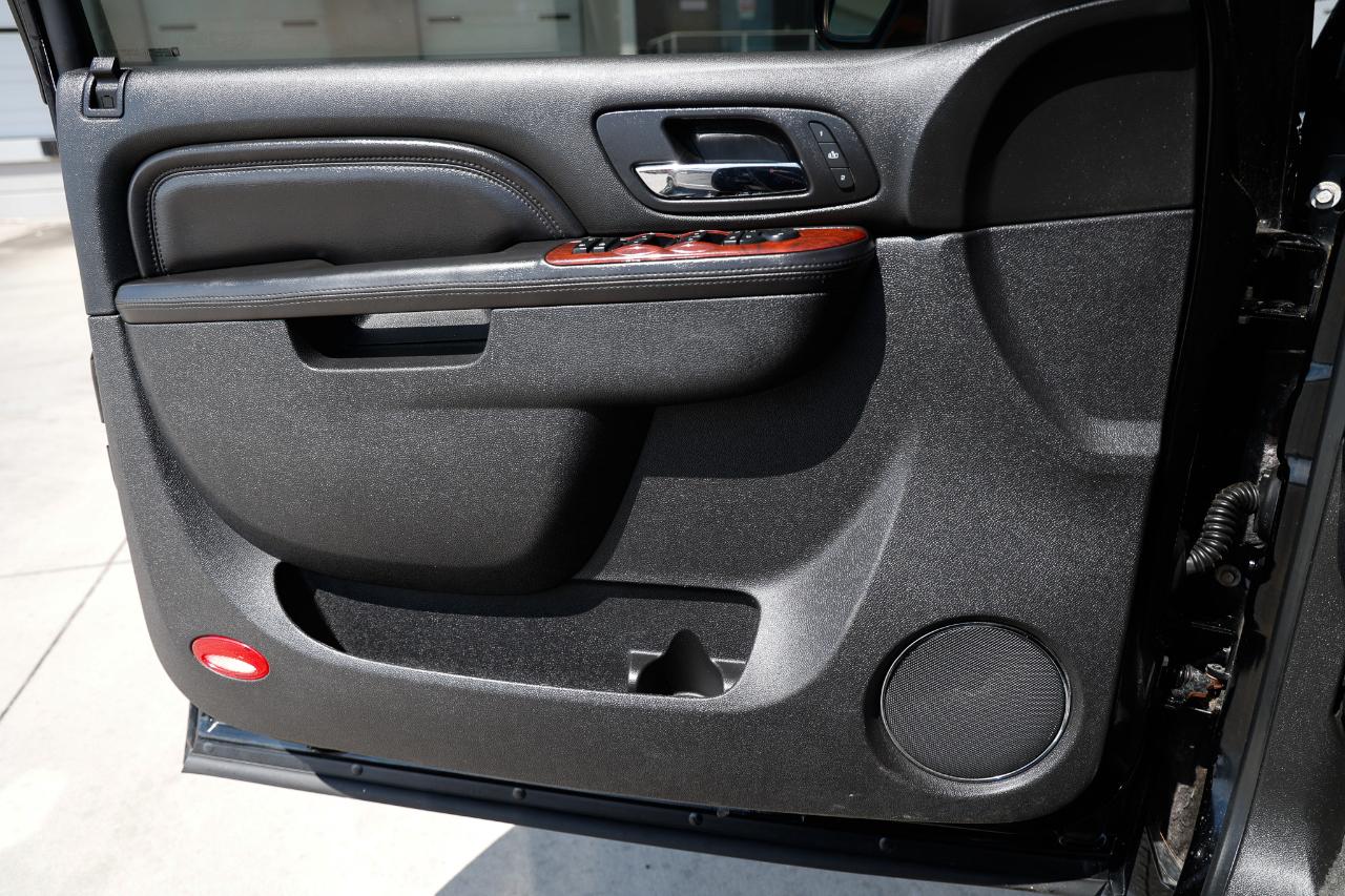 Cadillac Escalade ESV  2012