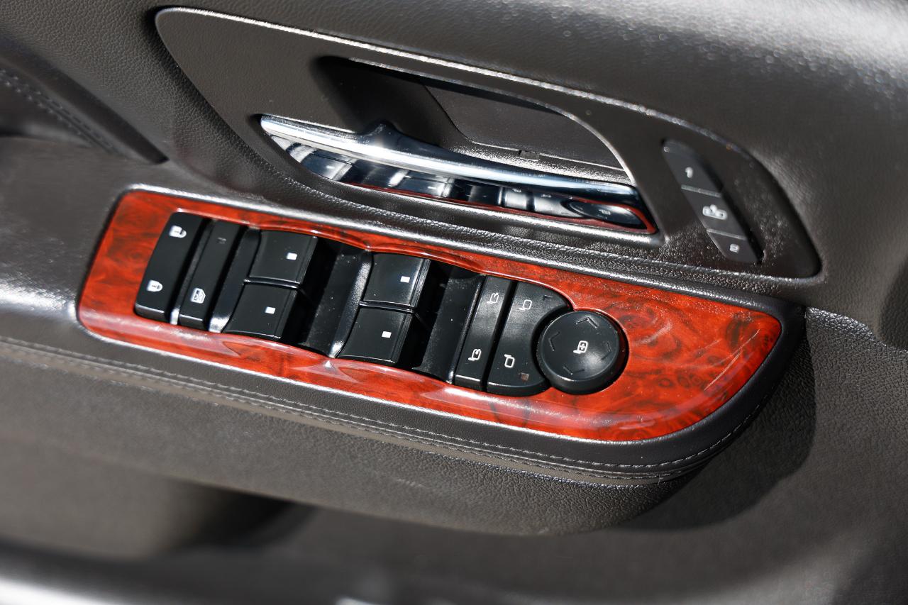 Cadillac Escalade ESV  2012