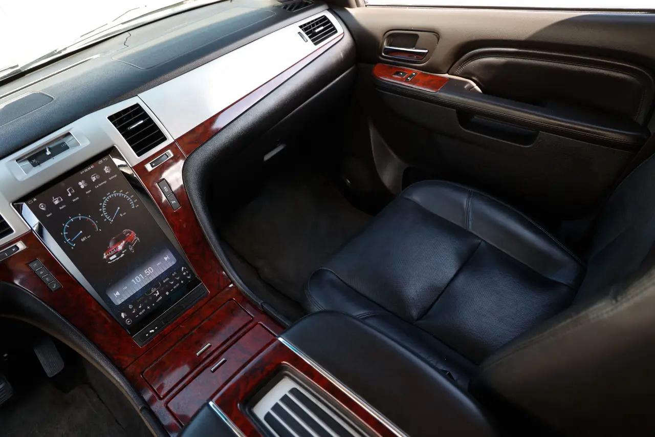 Cadillac Escalade ESV  2012