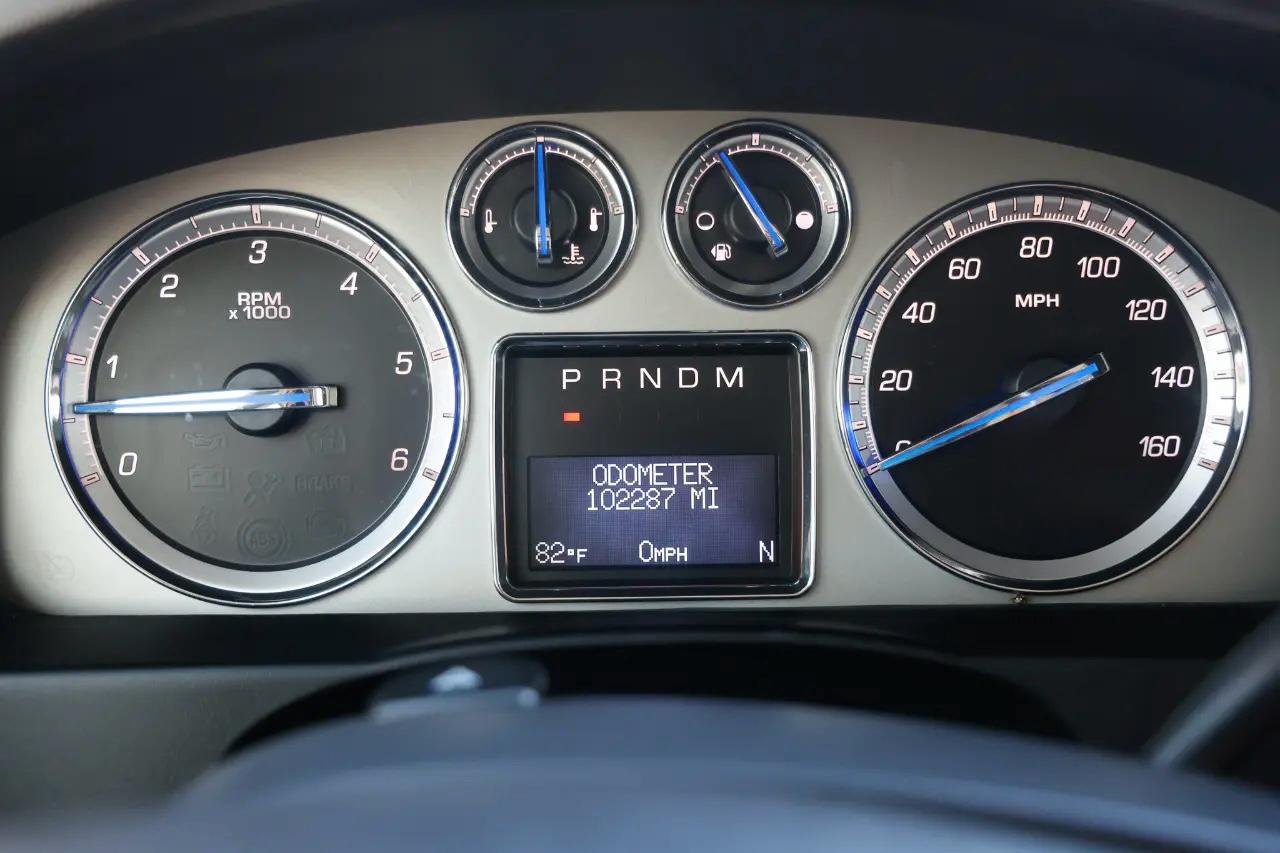 Cadillac Escalade ESV  2012