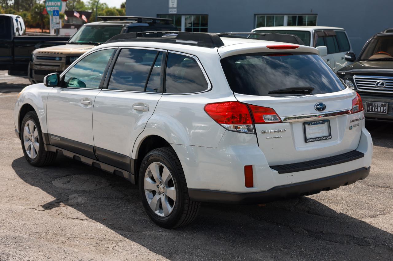 Subaru Outback  2011