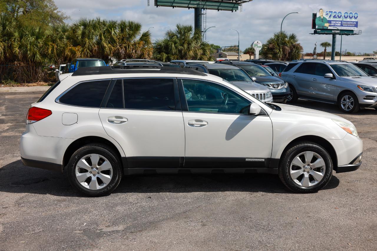 Subaru Outback  2011