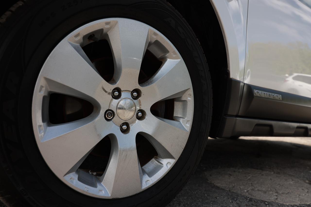 Subaru Outback  2011