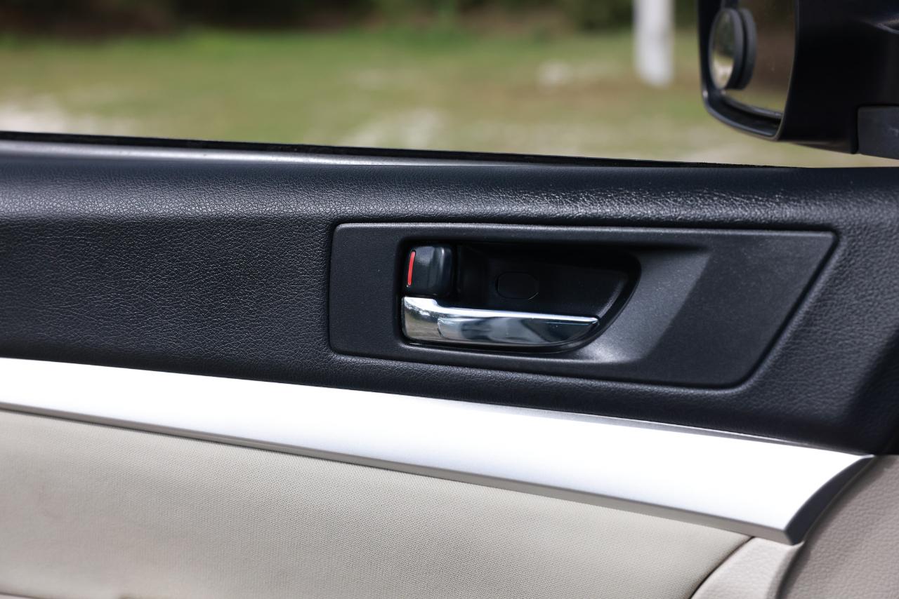 Subaru Outback  2011