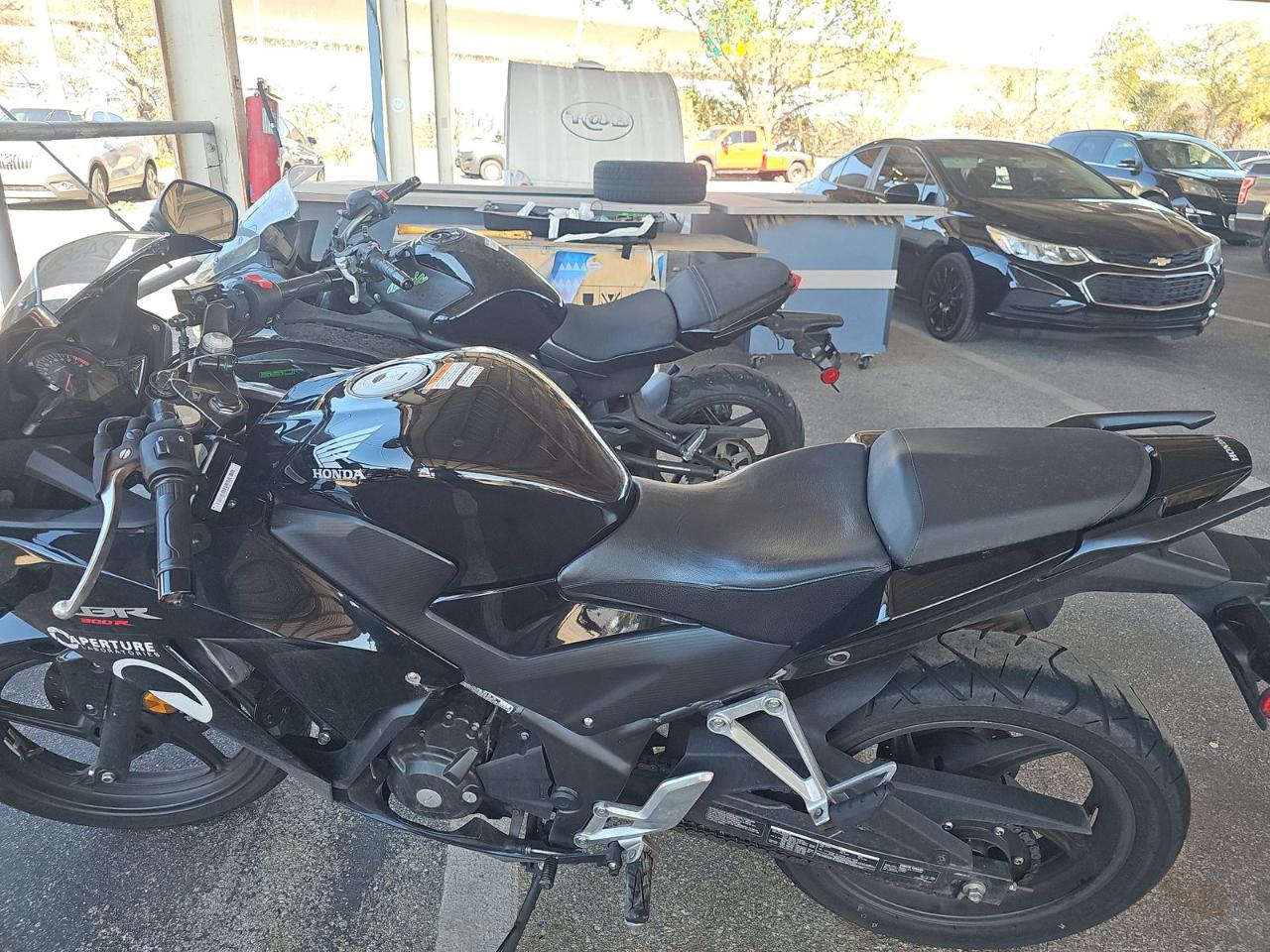 Honda CBR300R  2015