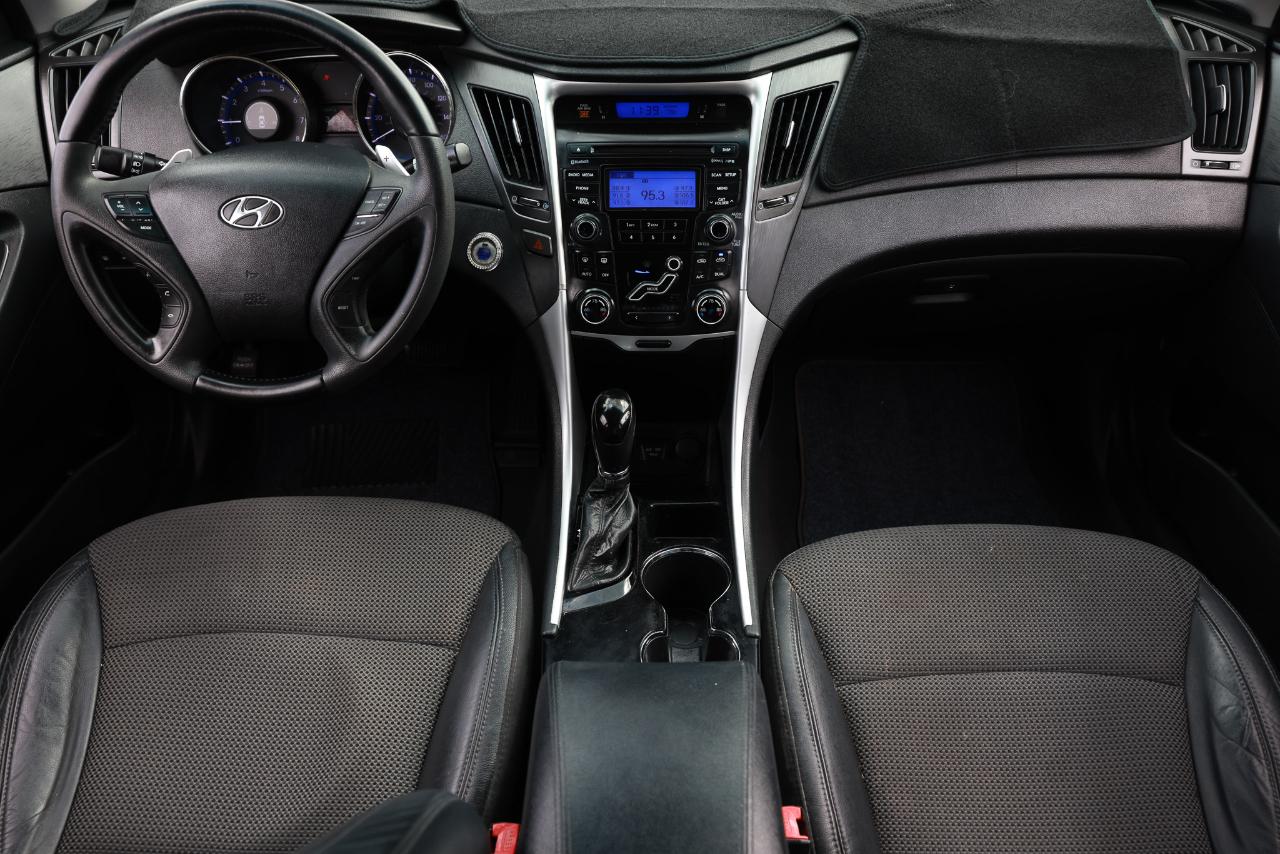 Hyundai Sonata  2012