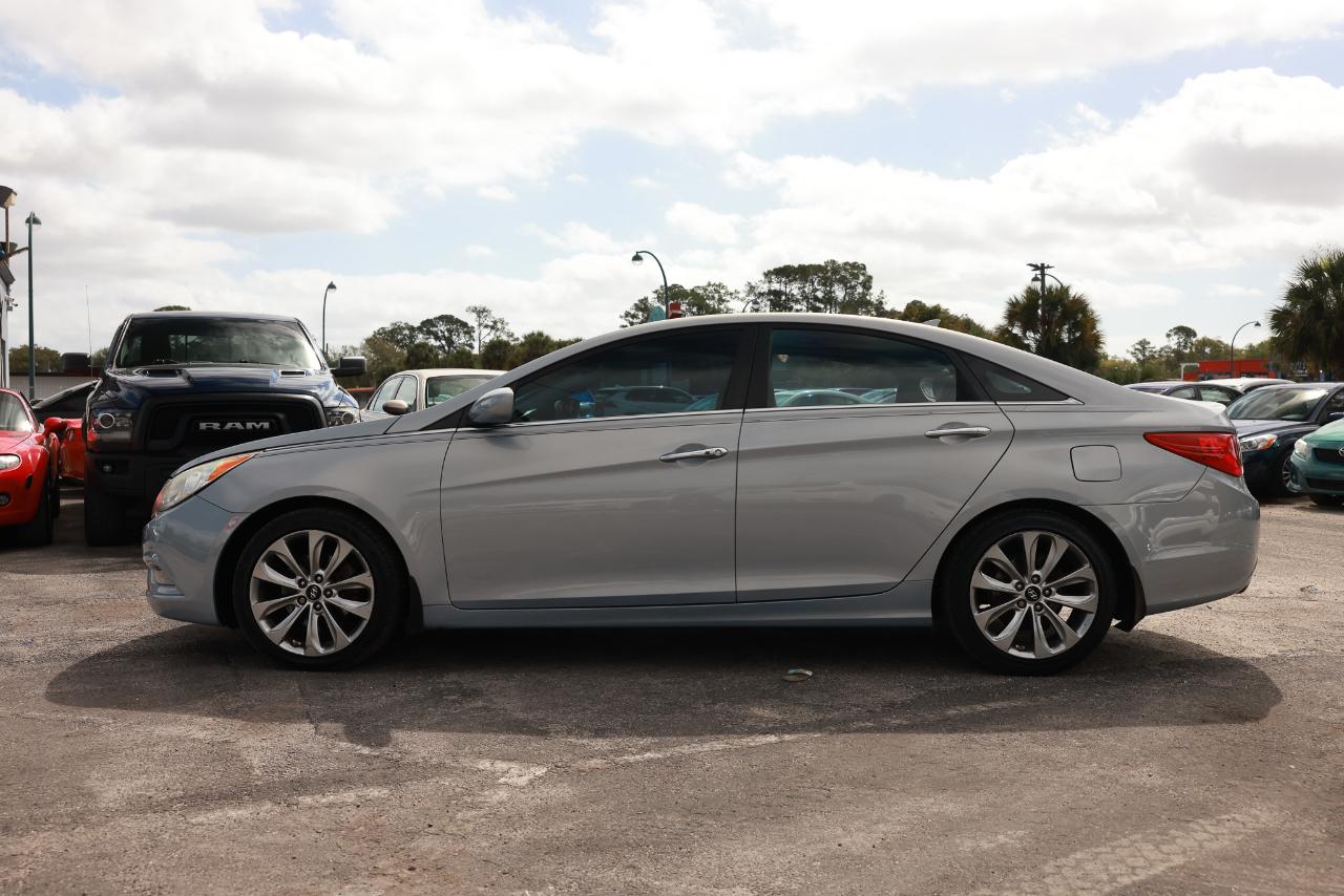 Hyundai Sonata  2012