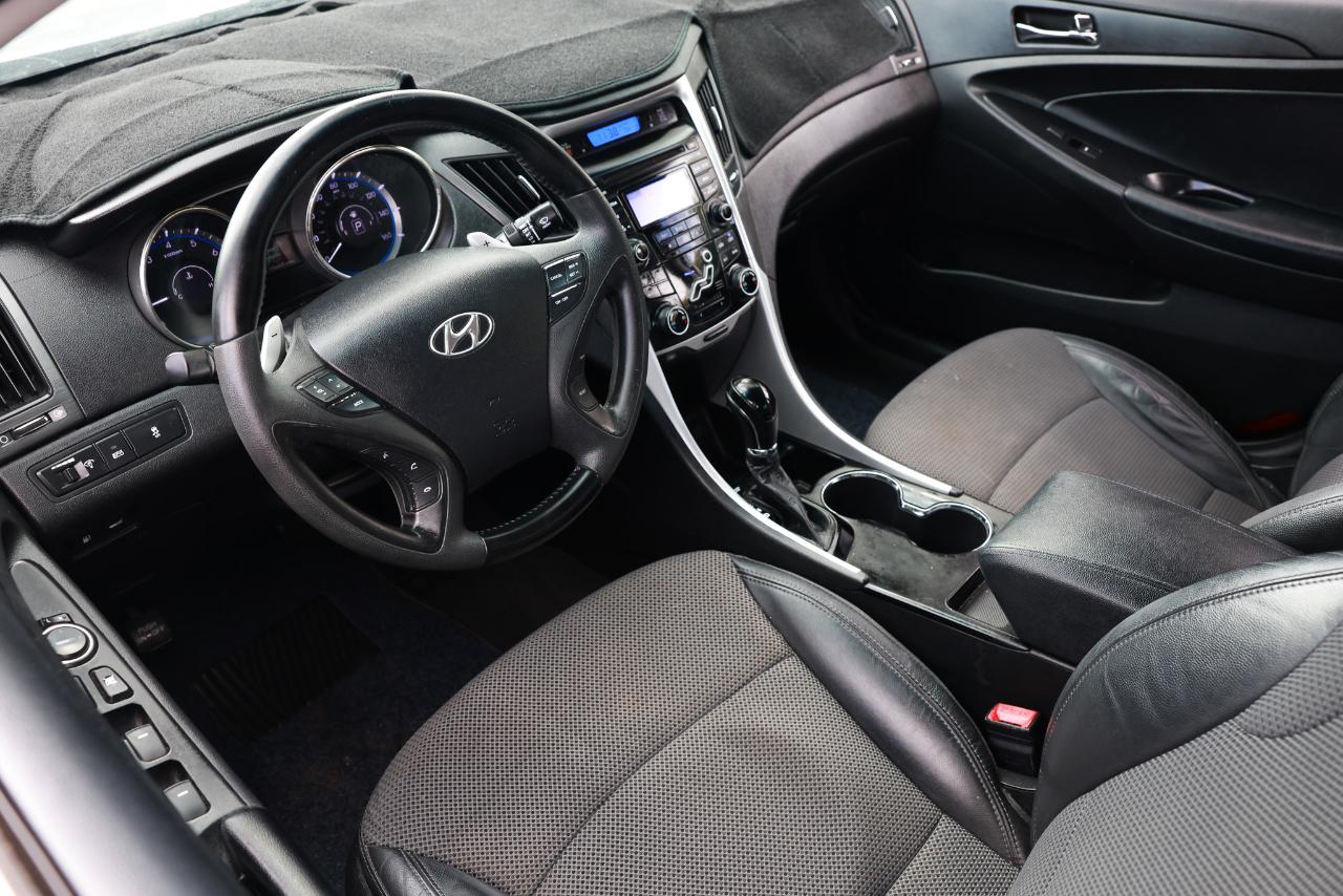 Hyundai Sonata  2012