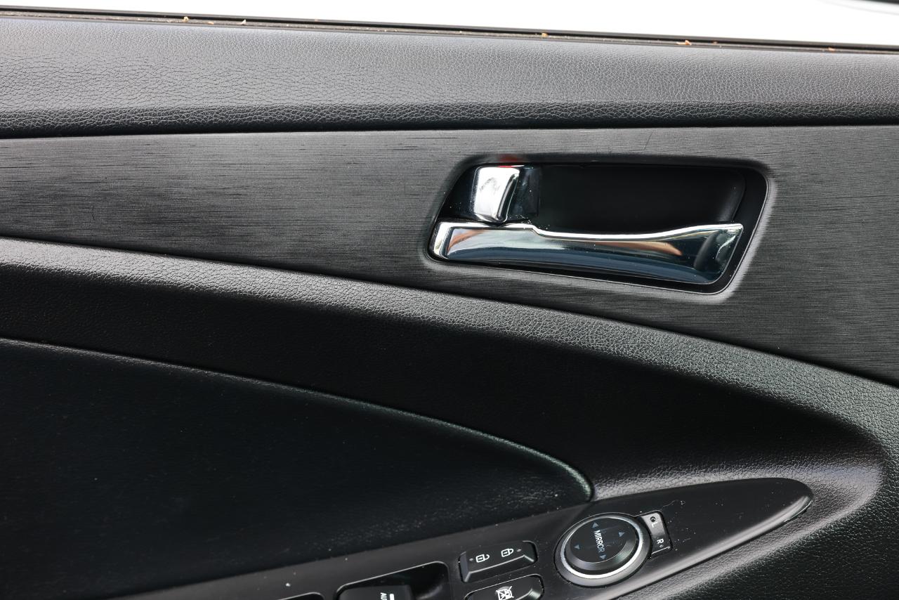 Hyundai Sonata  2012