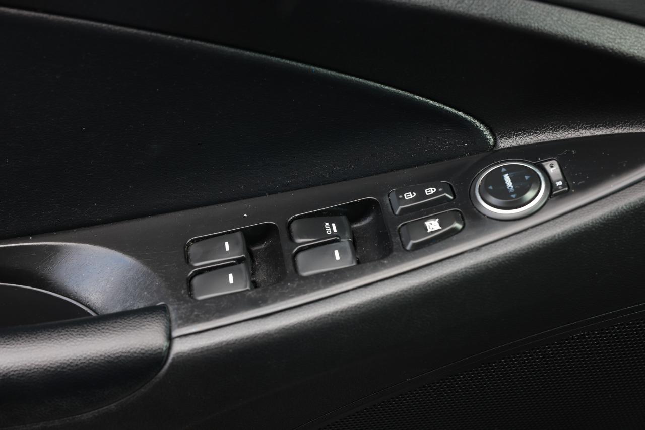 Hyundai Sonata  2012