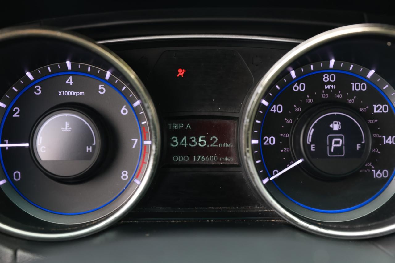 Hyundai Sonata  2012