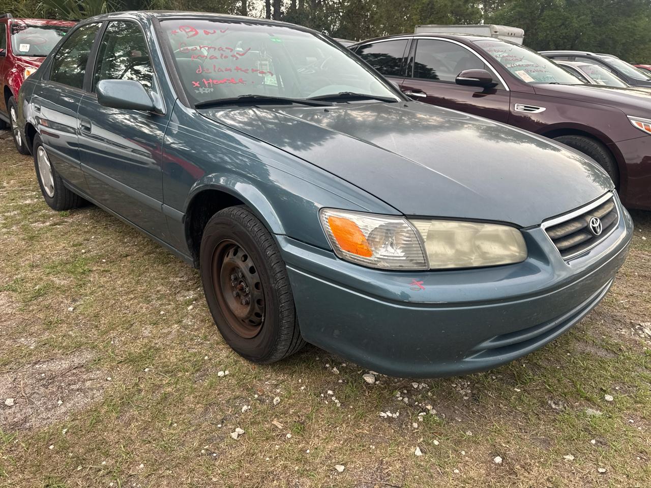 Toyota Camry CE 2000