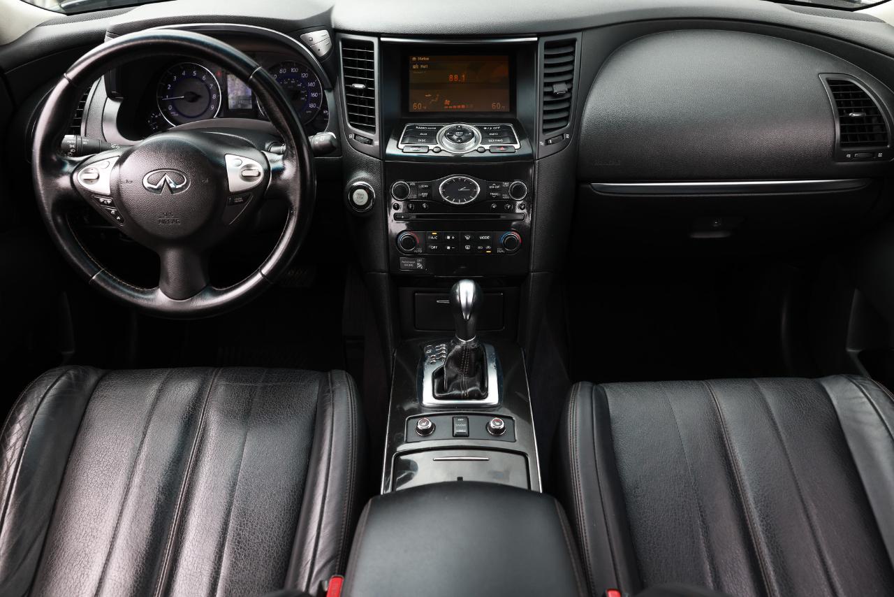 Infiniti QX70  2014