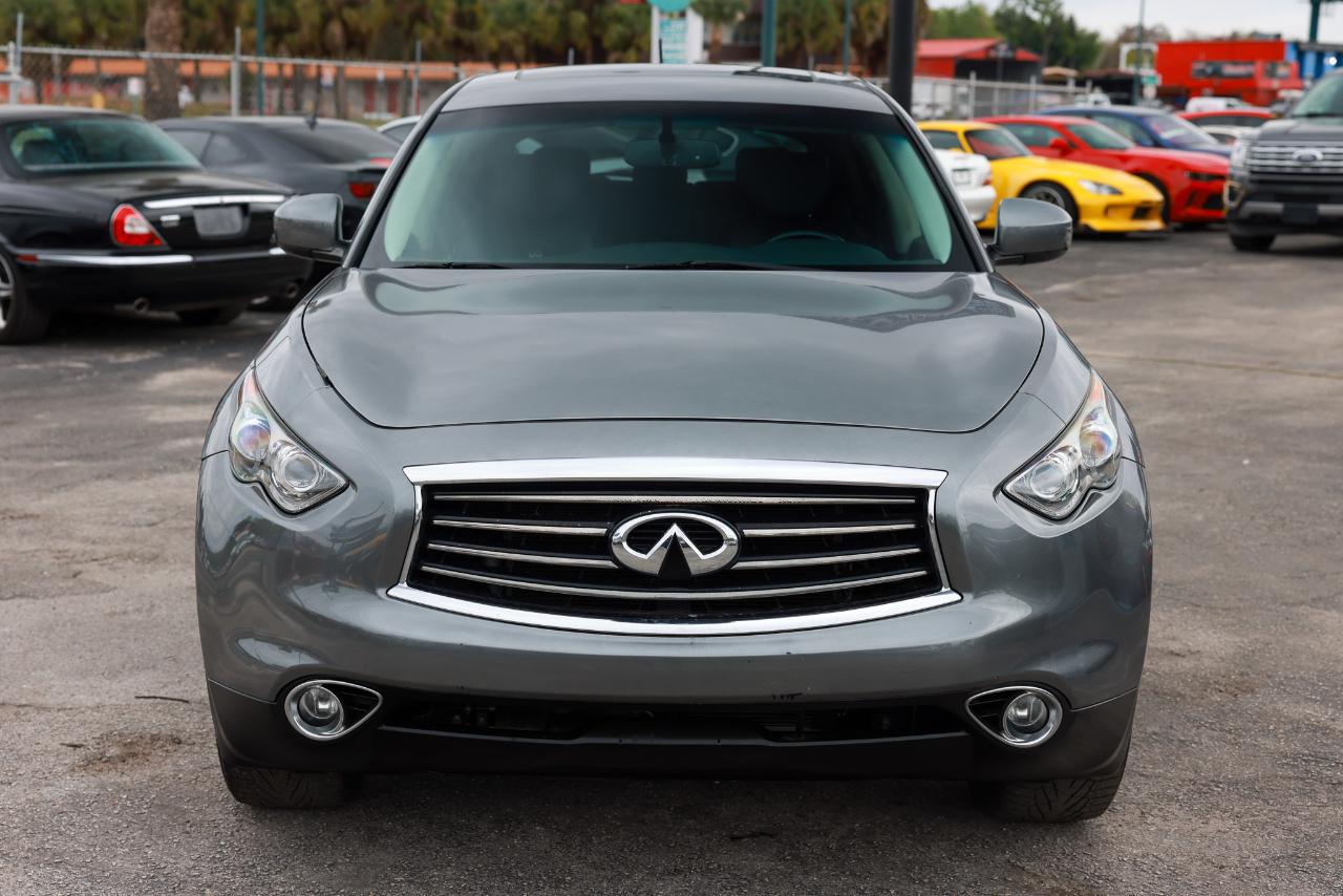 Infiniti QX70  2014