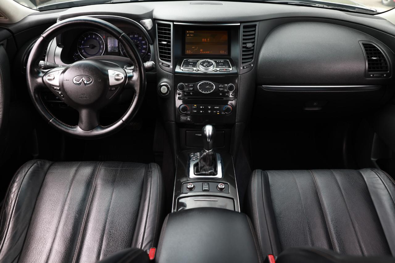 Infiniti QX70  2014
