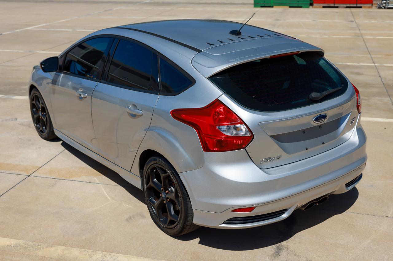Ford Focus  2014