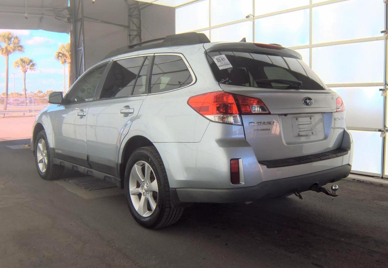 Subaru Outback  2013