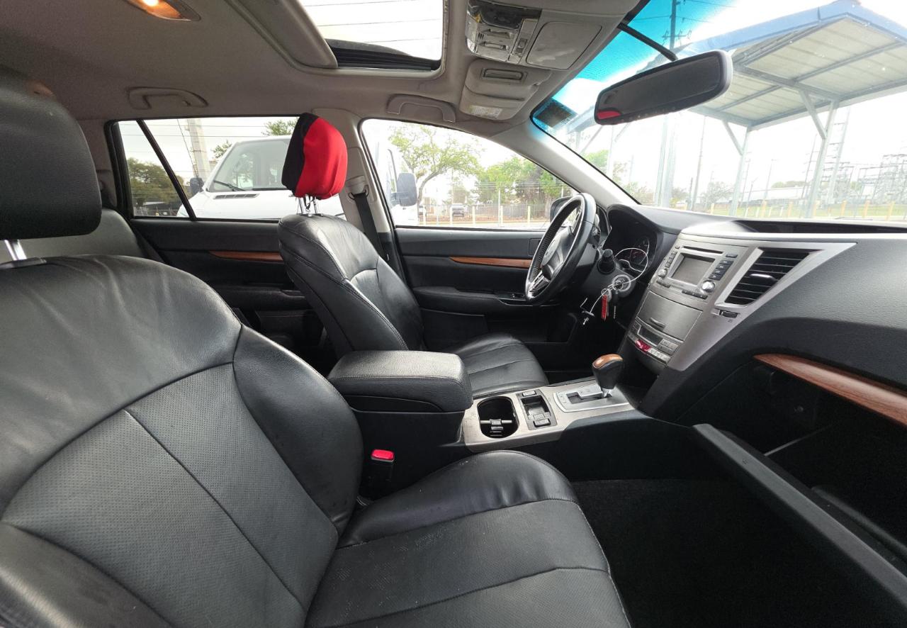 Subaru Outback  2013