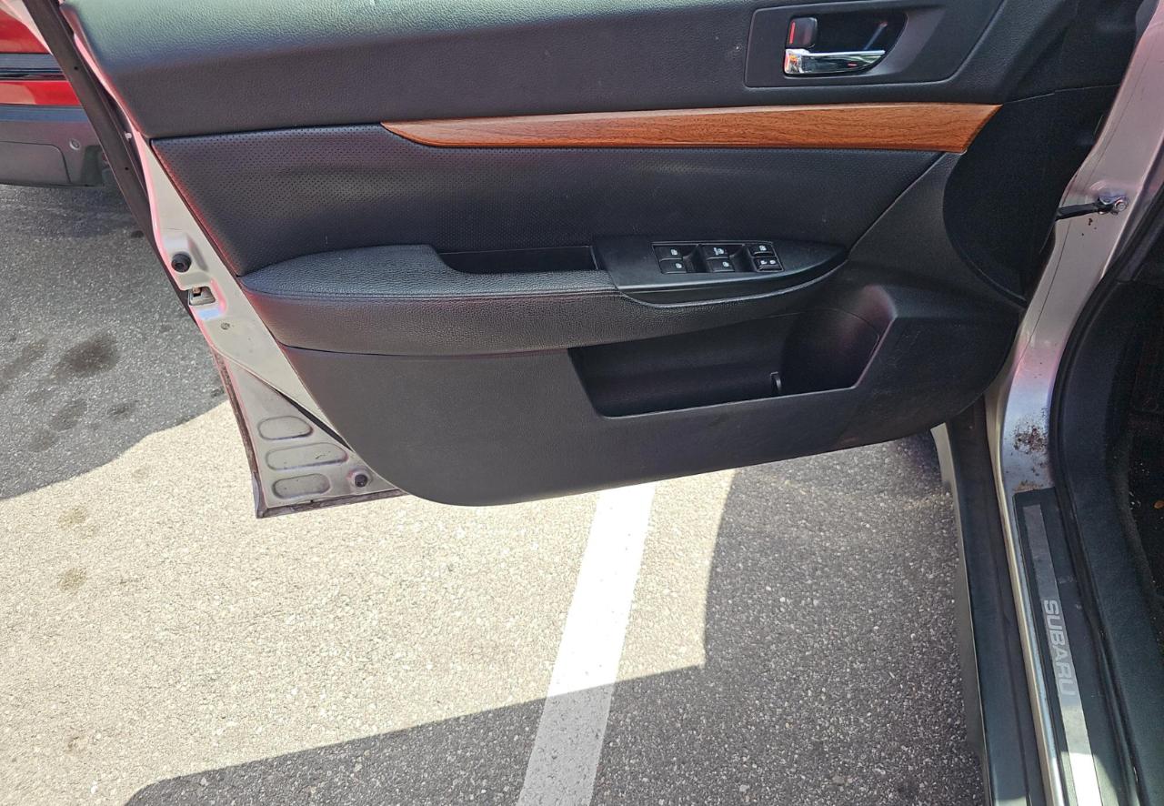 Subaru Outback  2013