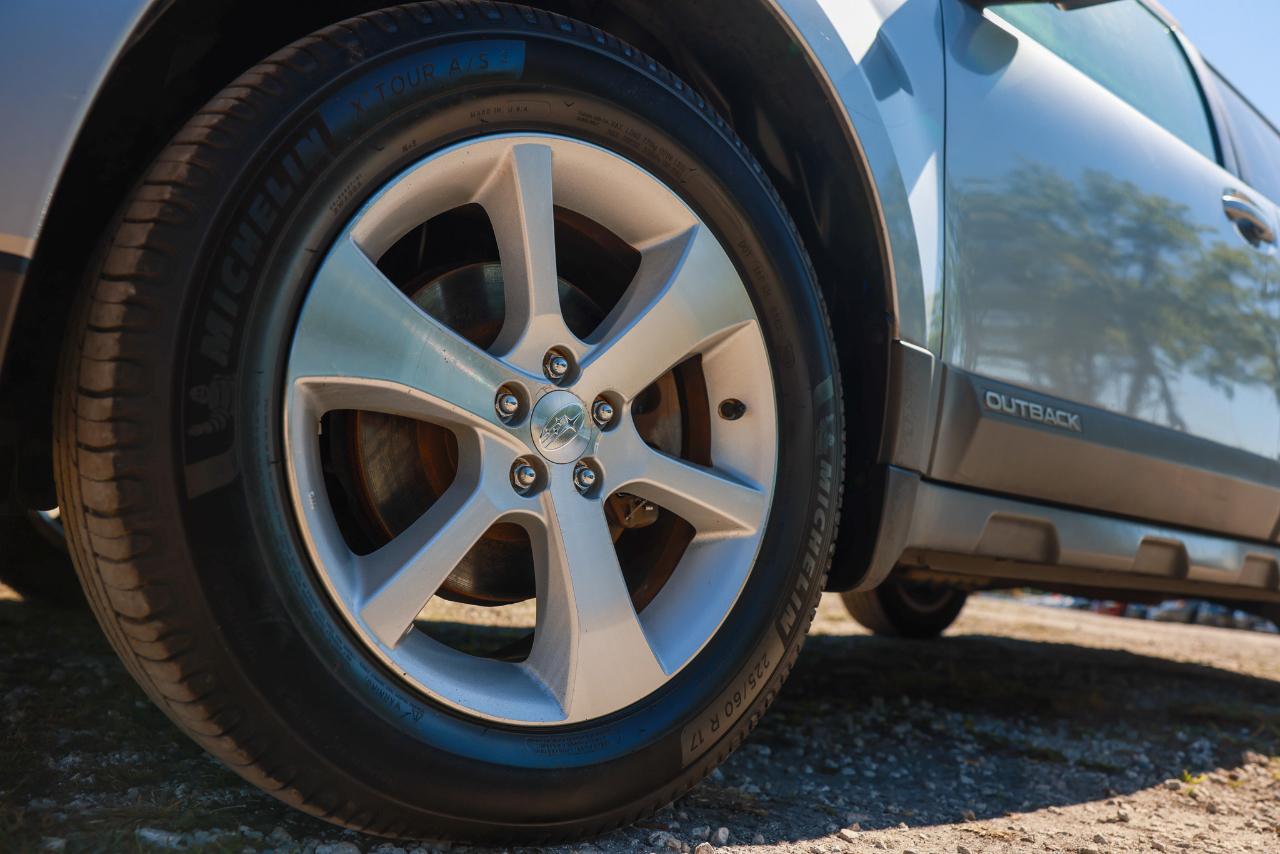 Subaru Outback  2013