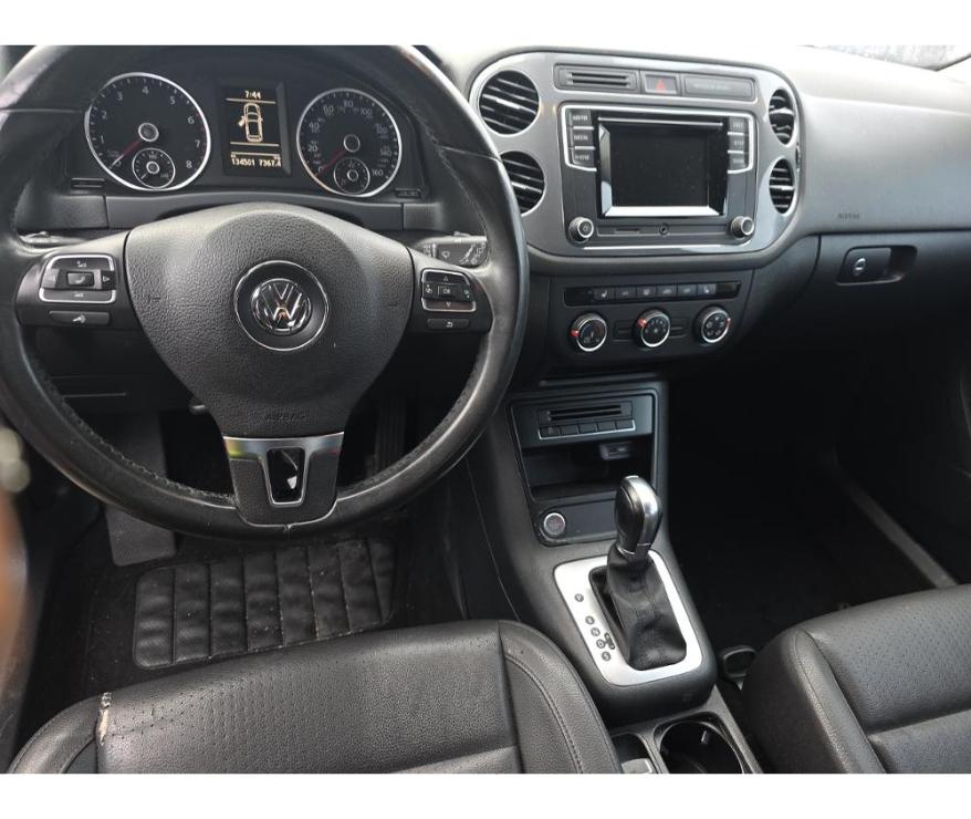 Volkswagen Tiguan S 2016