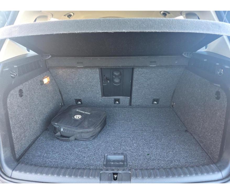 Volkswagen Tiguan S 2016