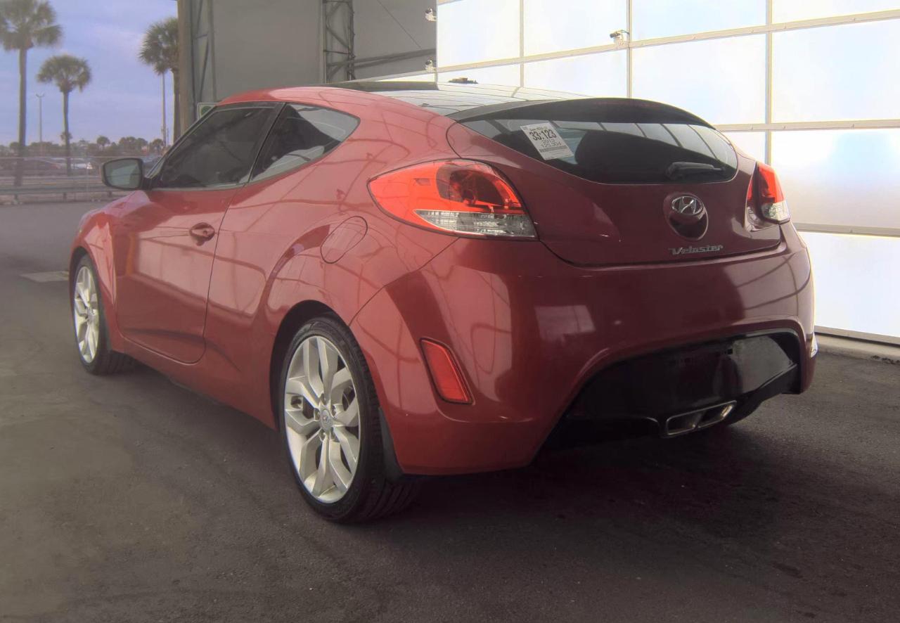 Hyundai Veloster  2013