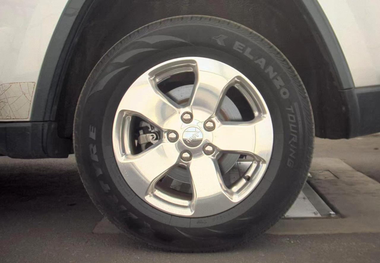 Jeep Grand Cherokee  2013