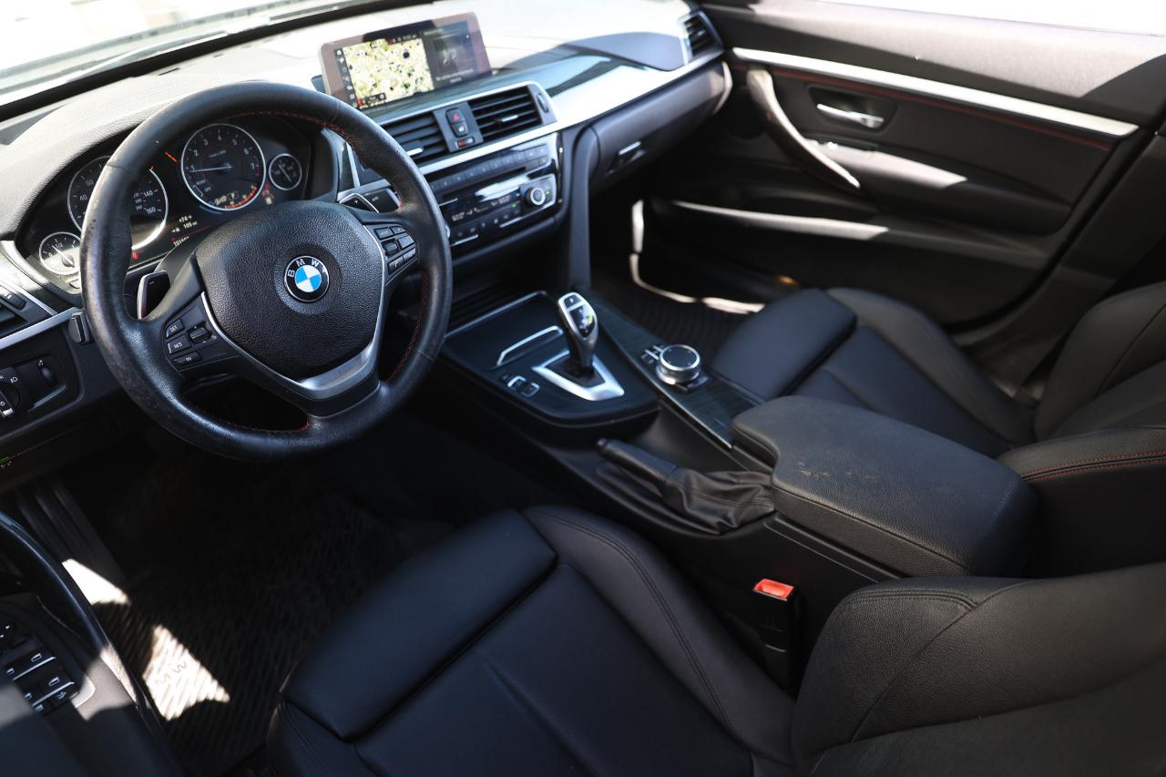 BMW 330xi  2018