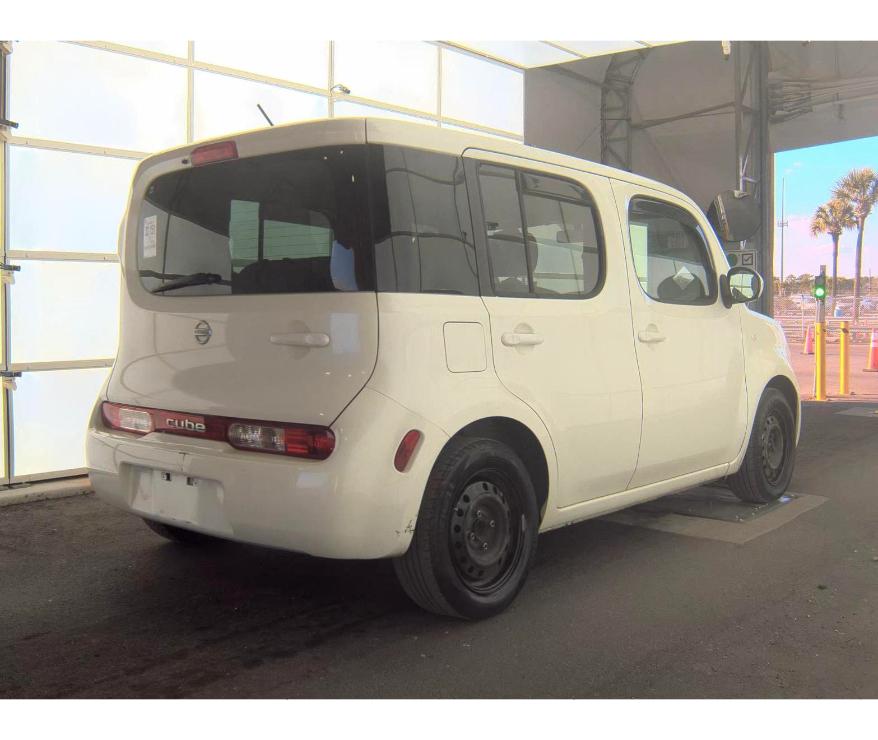 Nissan Cube  2011