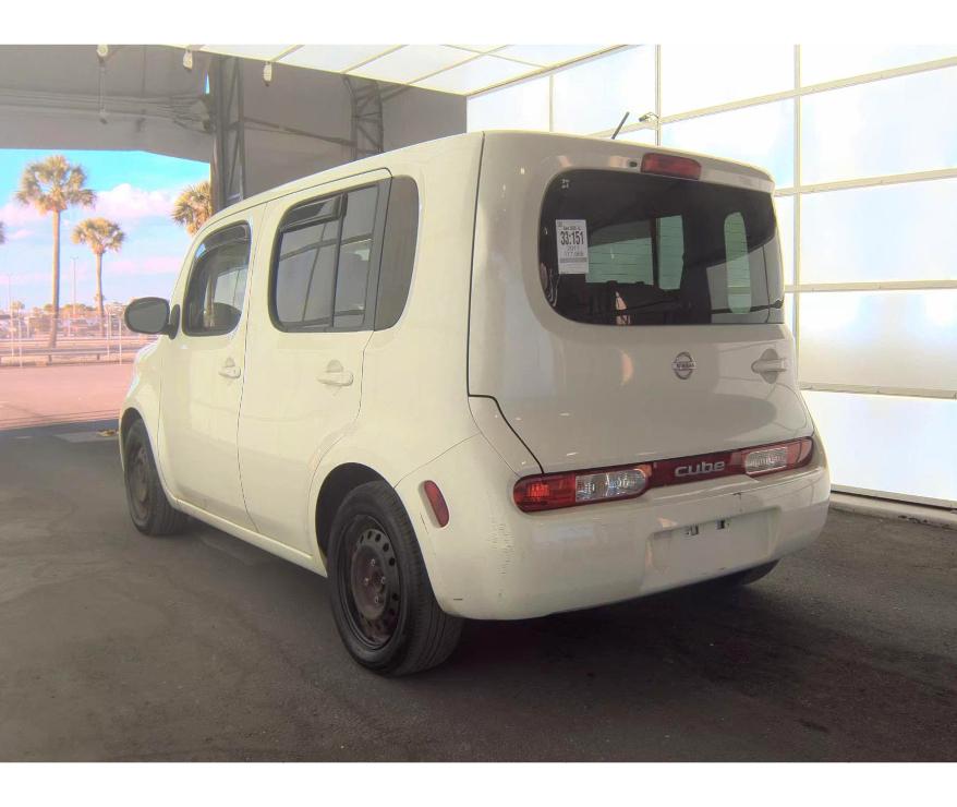 Nissan Cube  2011