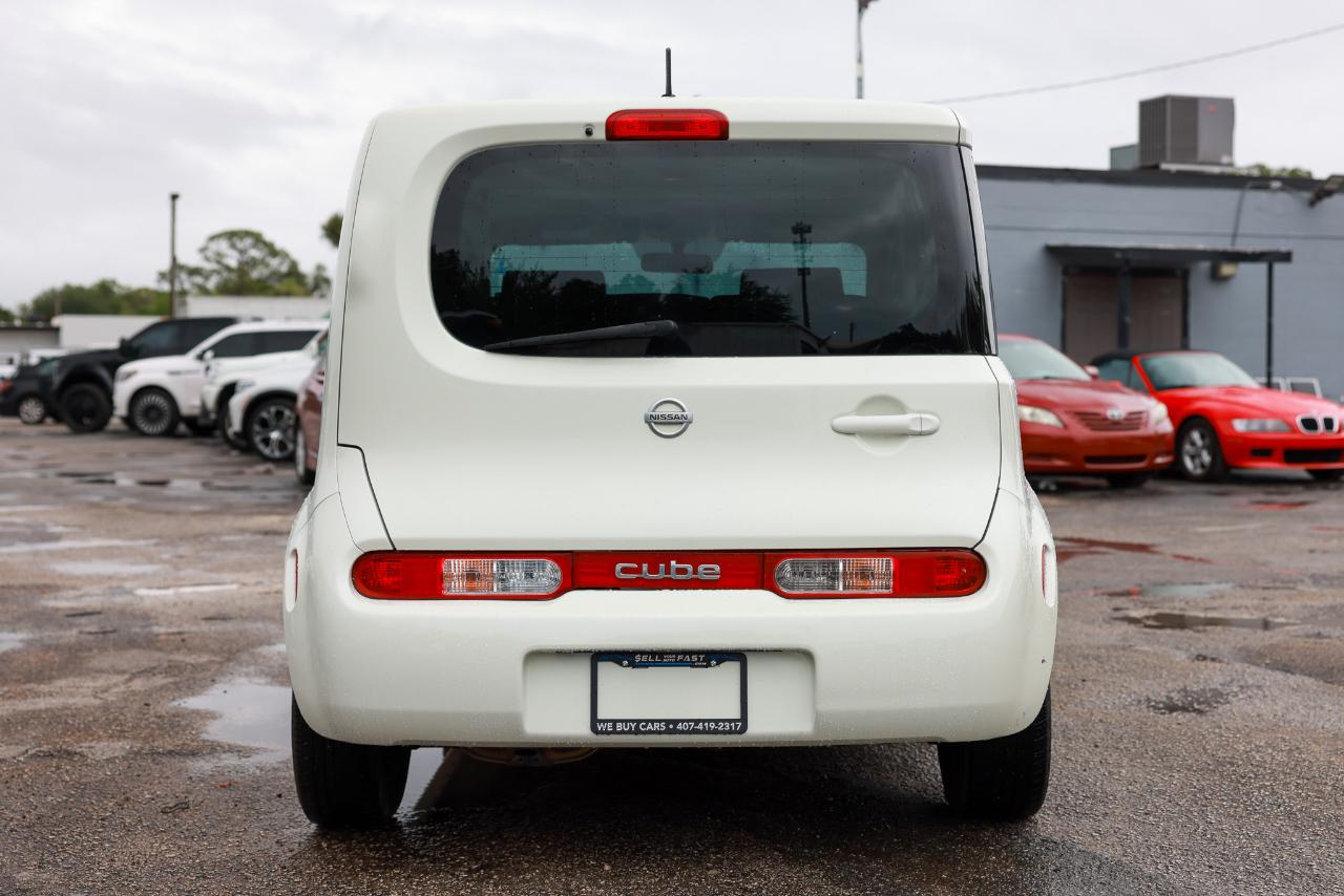 Nissan Cube  2011